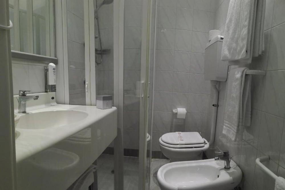 Negresco Hotel 4*