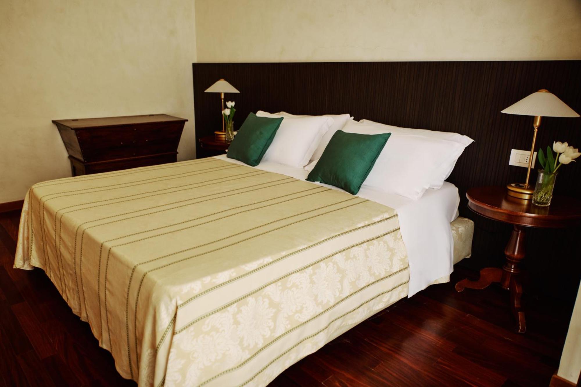 Hotel Negresco Cattolica